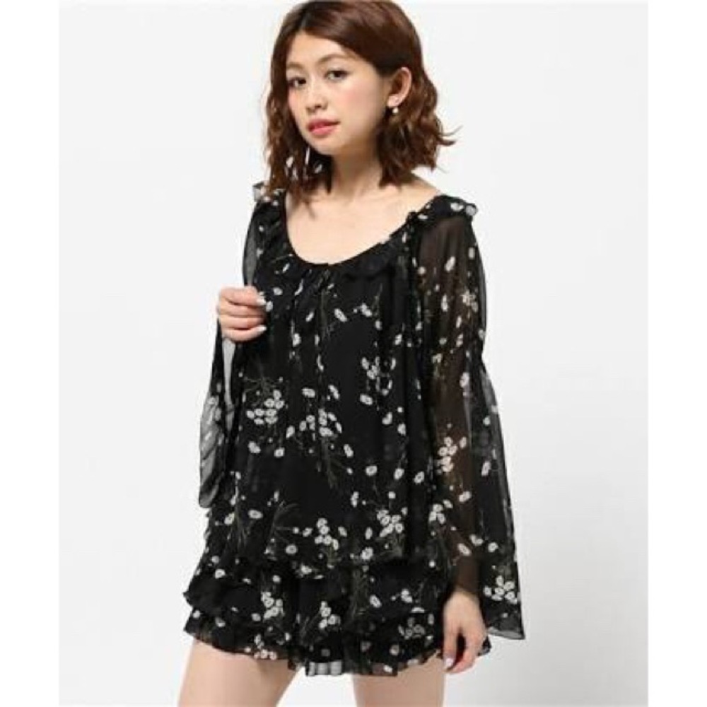 Snidel 2 piece Romper and Blouse Floral Sheer Top and A-line Ruffle romper